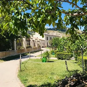La Degli Amici Santa Teresa Di Riva